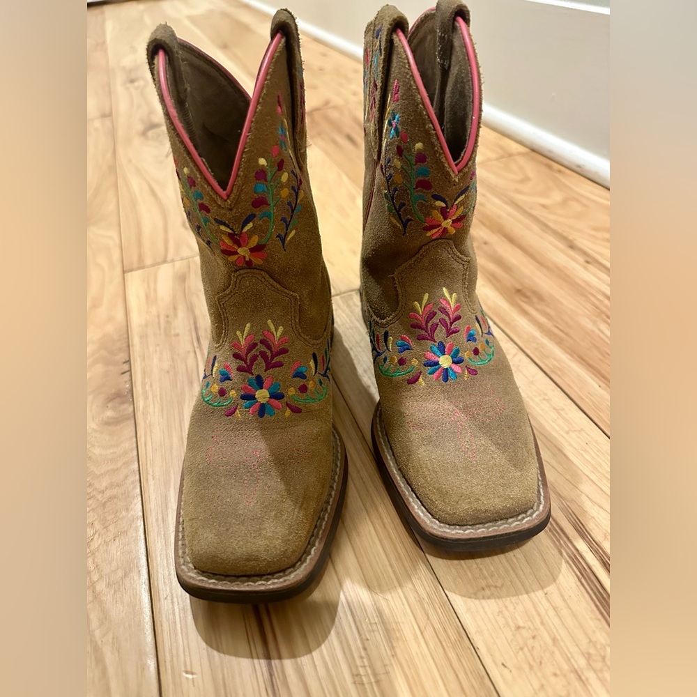 Embroidered Tan Cowboy Boots